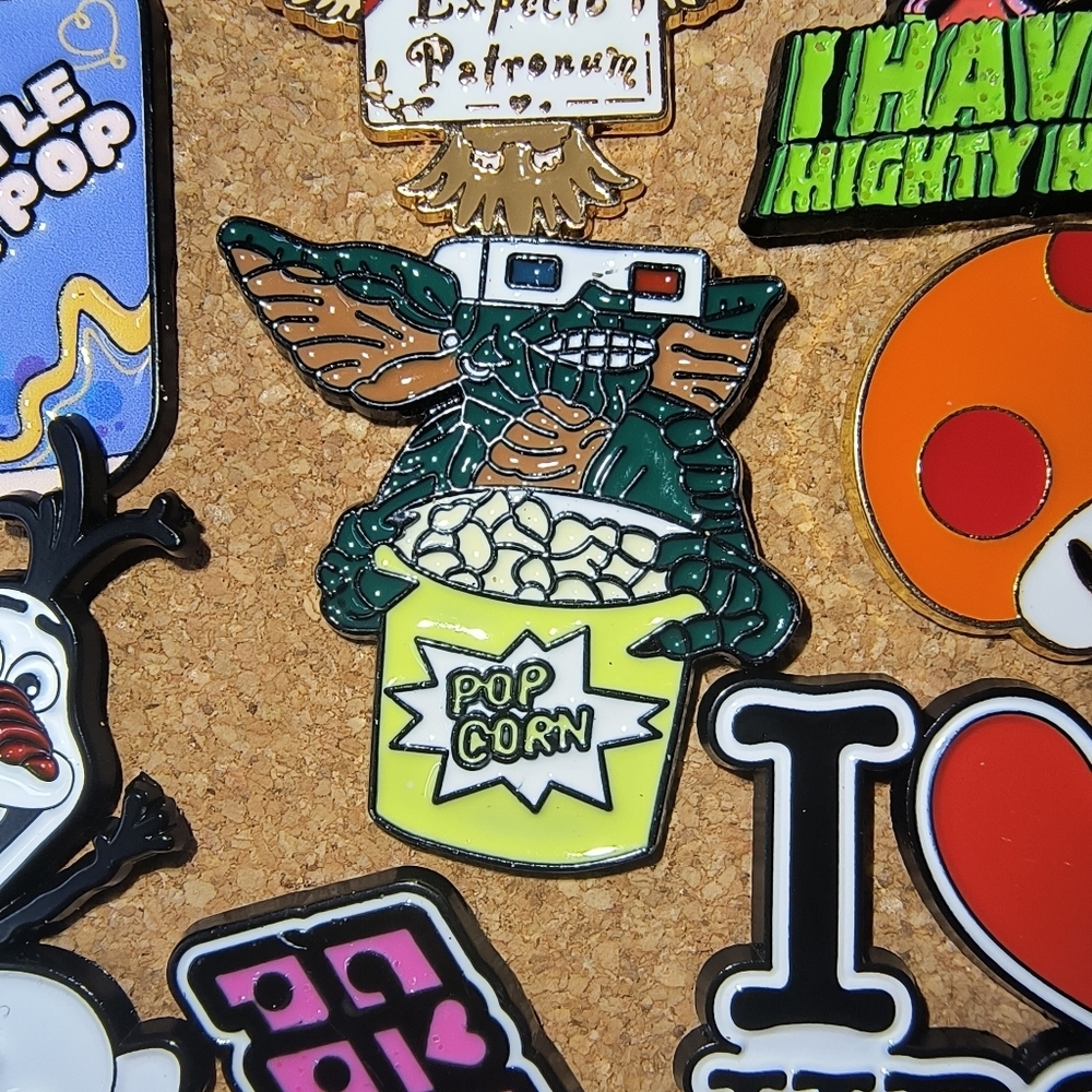 Gremlins Gizmo Popcorn Enamel Pin - Green & Yellow